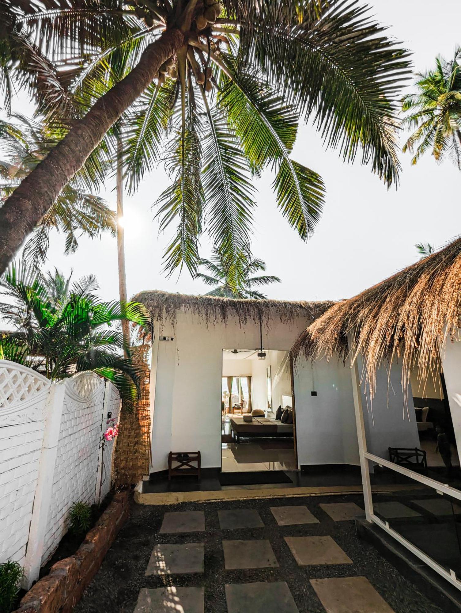 Aqua Beach Stays Ashwem Mandrem Esterno foto