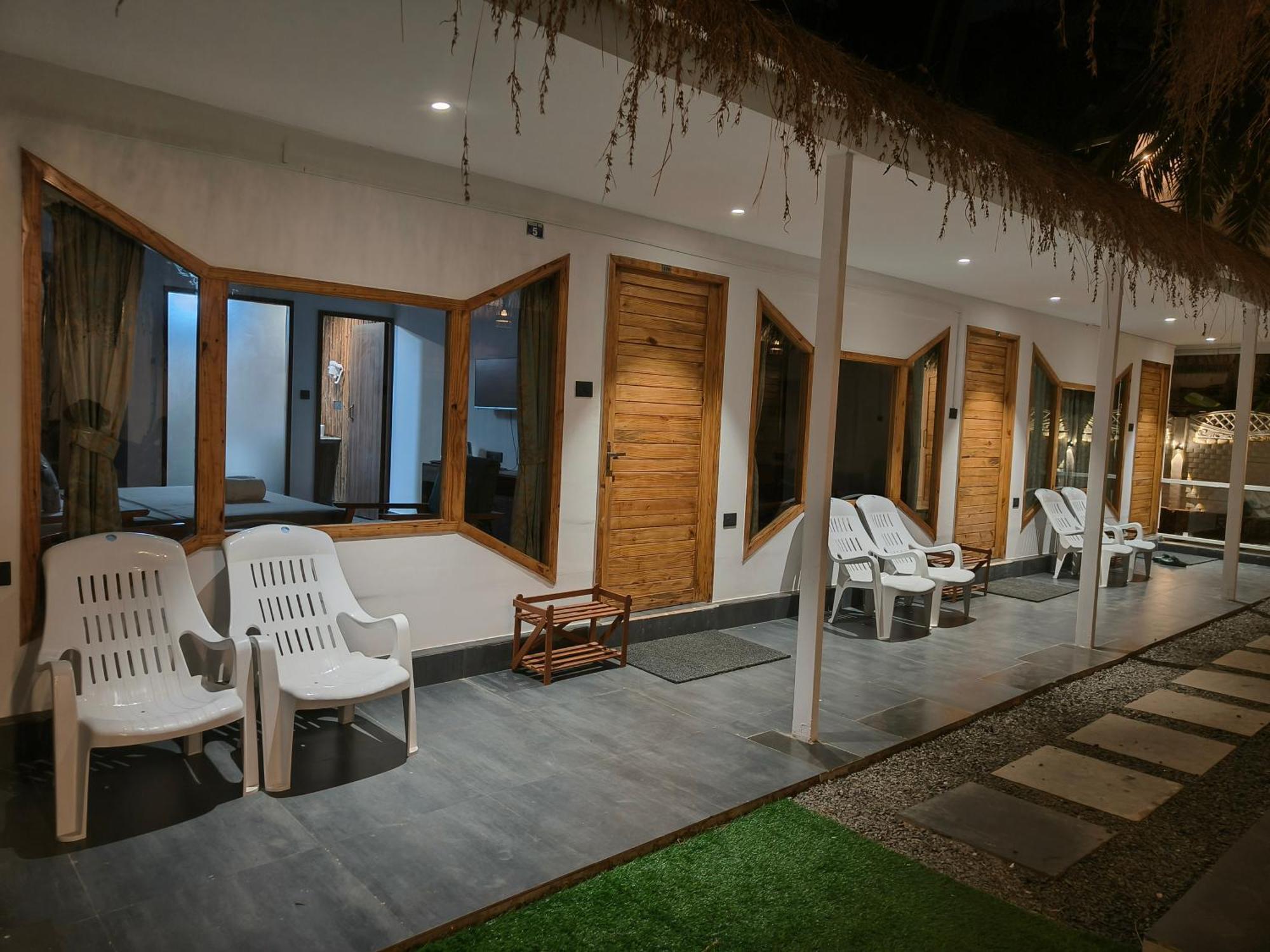 Aqua Beach Stays Ashwem Mandrem Esterno foto