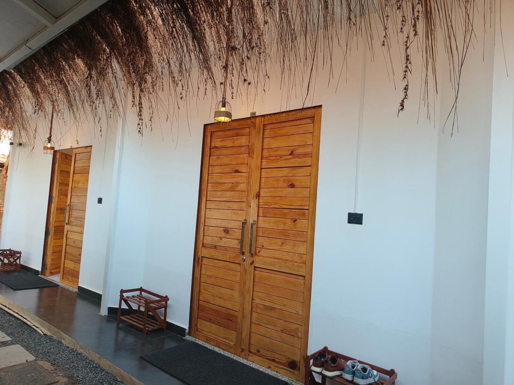 Aqua Beach Stays Ashwem Mandrem Esterno foto