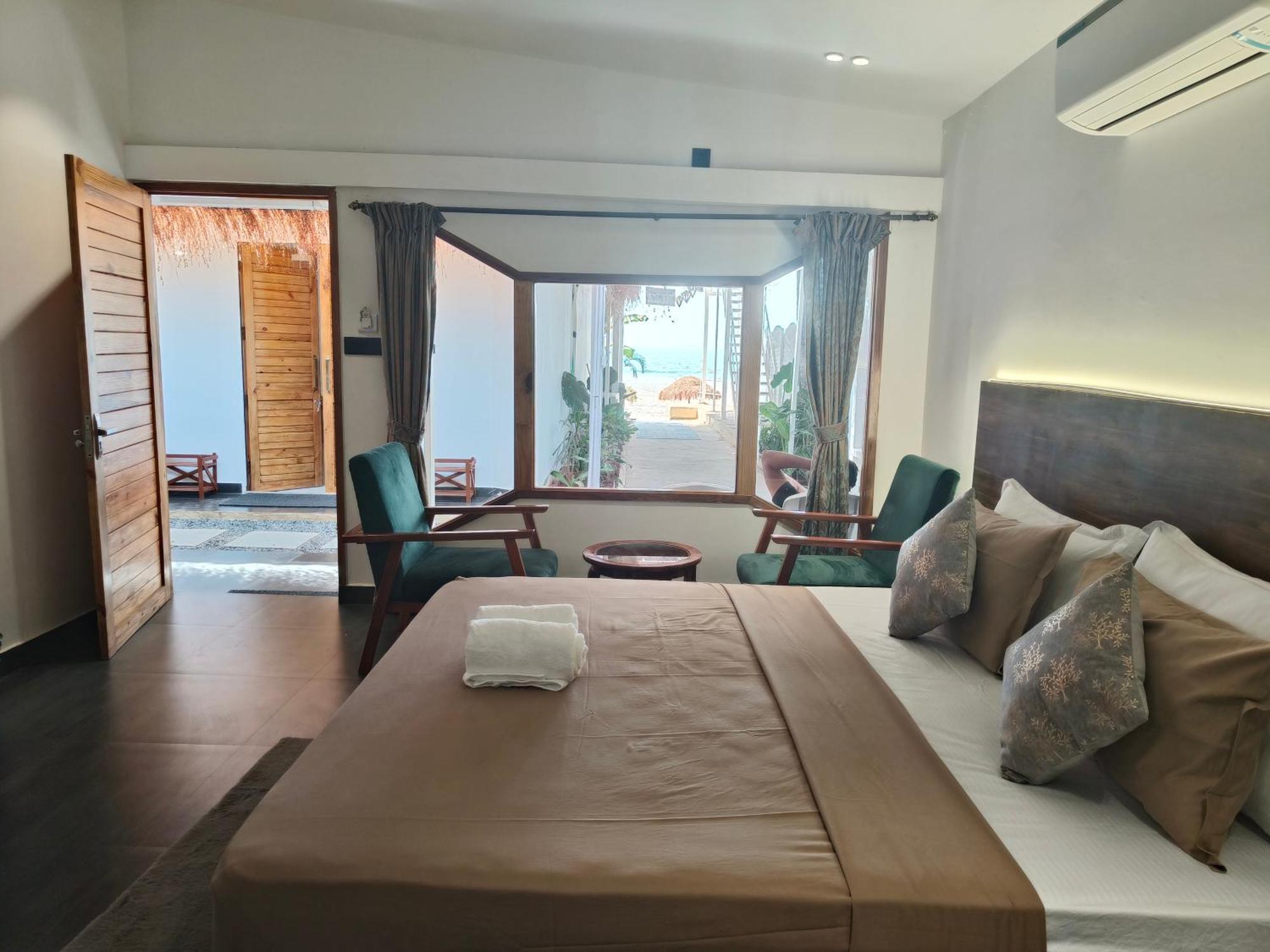 Aqua Beach Stays Ashwem Mandrem Esterno foto