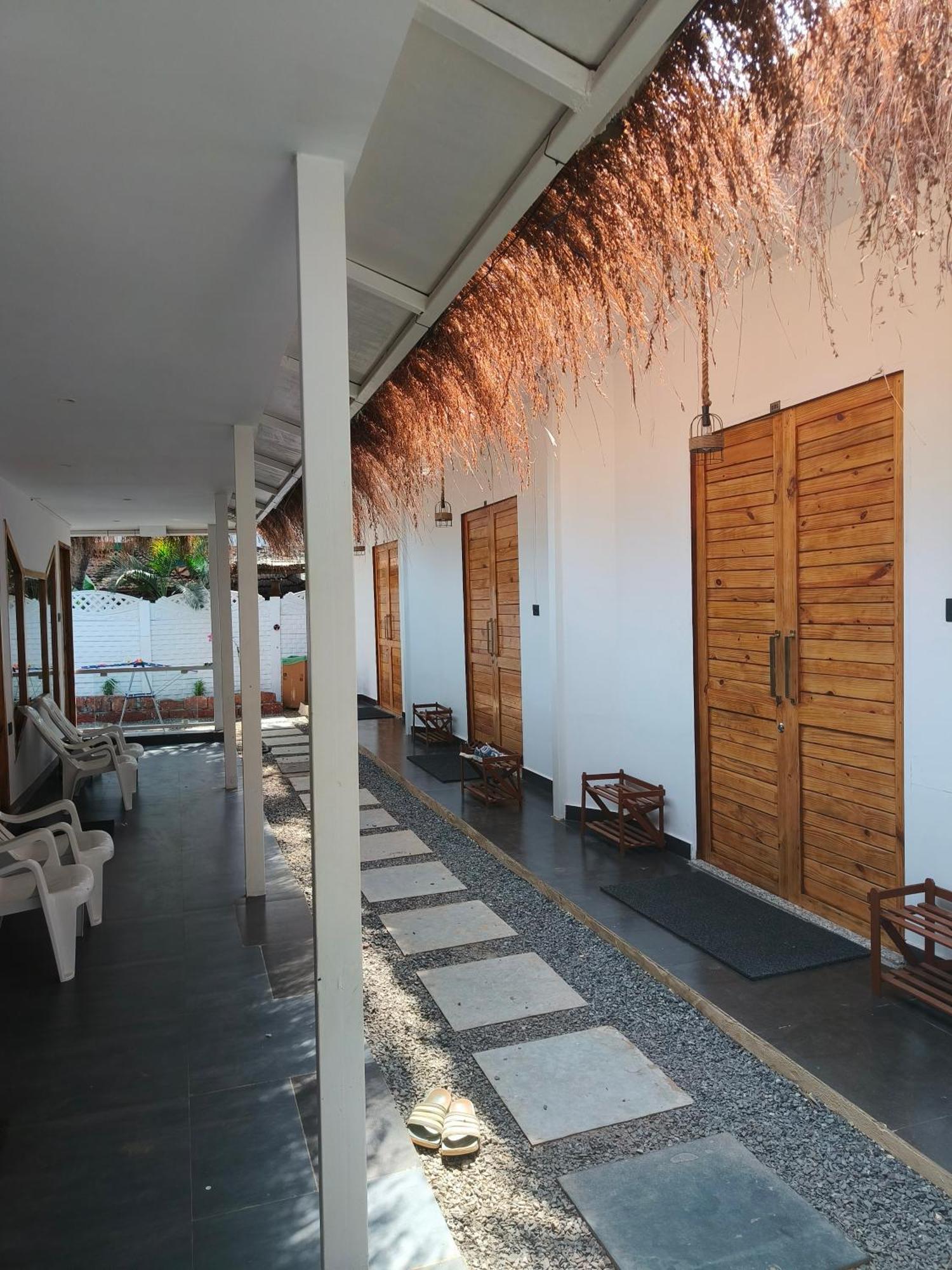 Aqua Beach Stays Ashwem Mandrem Esterno foto